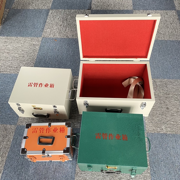 赤峰爆破工程作业箱如何选择？玻璃钢与传统材质的全面对比